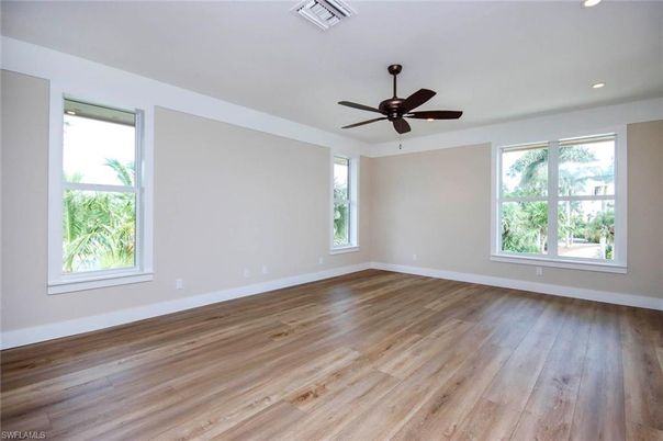 Empty room, Interior, Recessed Lighting, Wood Texture Flooring