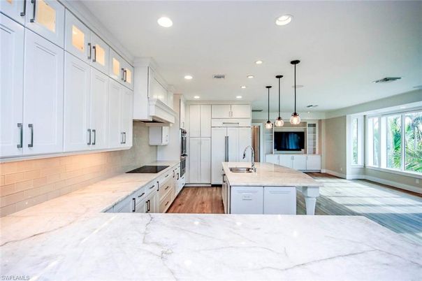 Interior, Kitchen, Pendant Lights, Recessed Lighting, Wood Texture Flooring