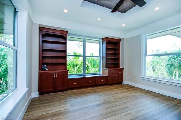 Empty room, Interior, Recessed Lighting, Wood Texture Flooring