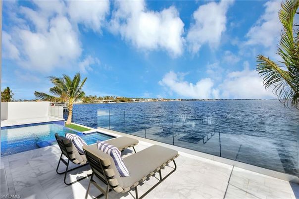 Exterior, Lake, Pool