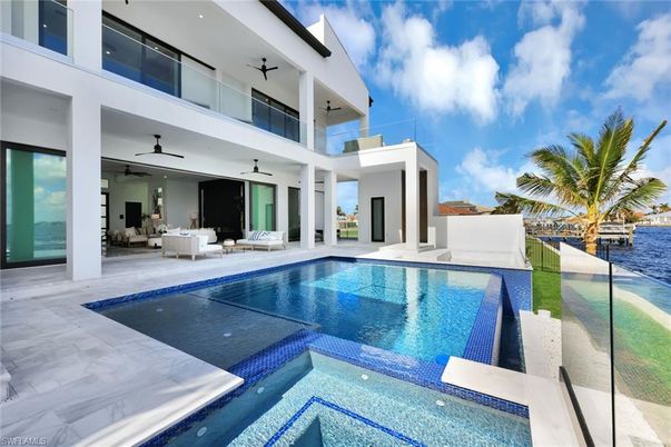 Exterior, Pool, Water