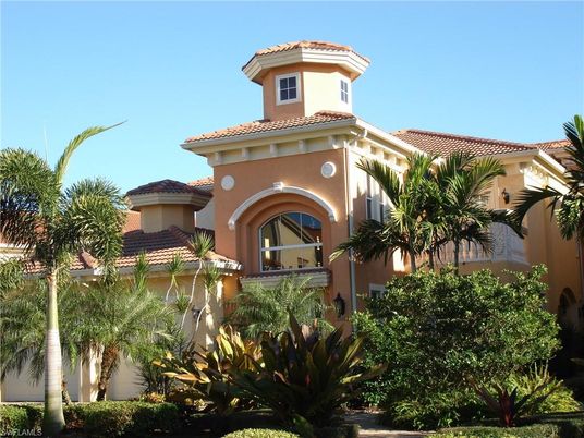 Exterior, Facade, Mediterranean