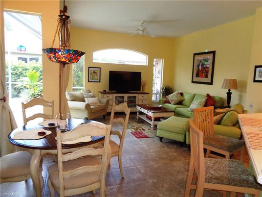 Dining room, Interior, Living room, Pendant Lights