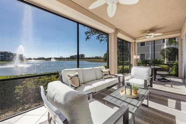 Interior, Living room, Sun Room, Water