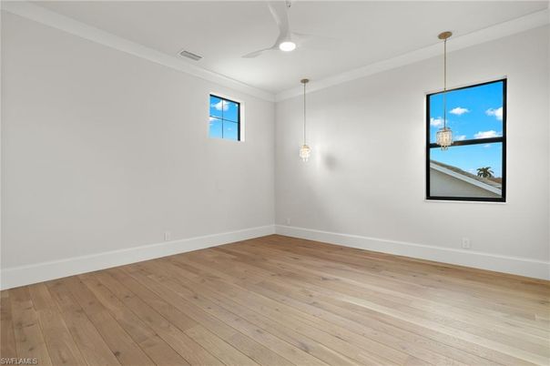 Empty room, Interior, Pendant Lights, Wood Texture Flooring