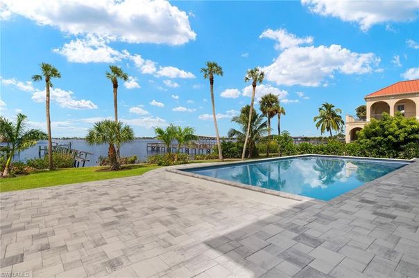 Exterior, Pool, Water