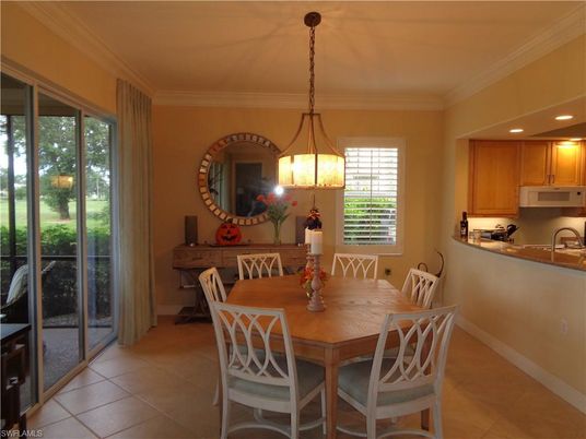 Dining room, Interior, Pendant Lights, Recessed Lighting