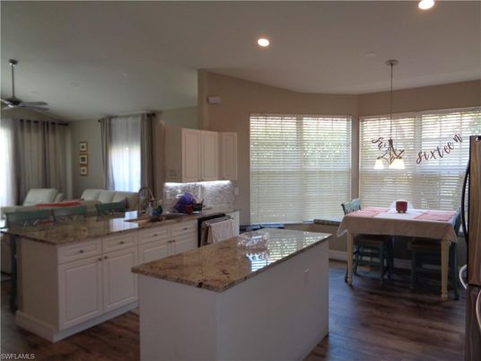 Dining room, Interior, Kitchen, Pendant Lights, Recessed Lighting, Wood Texture Flooring