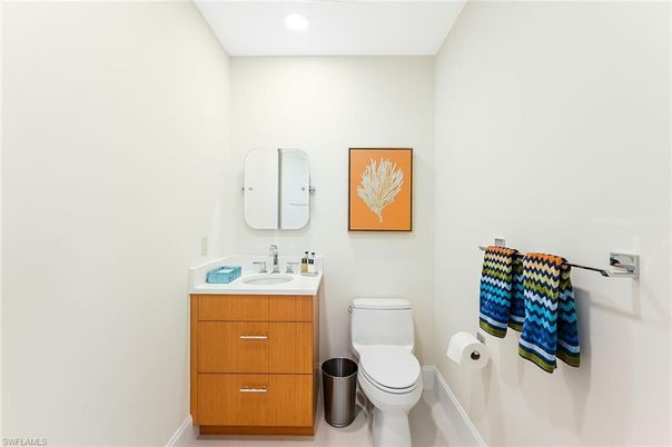 Bathroom, Interior, Recessed Lighting
