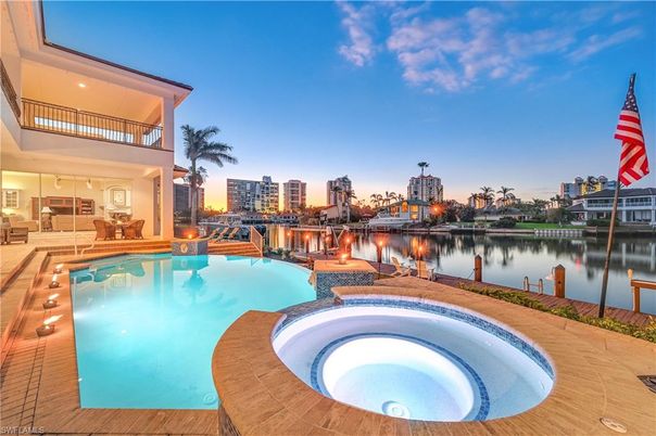 Exterior, Pool, Water
