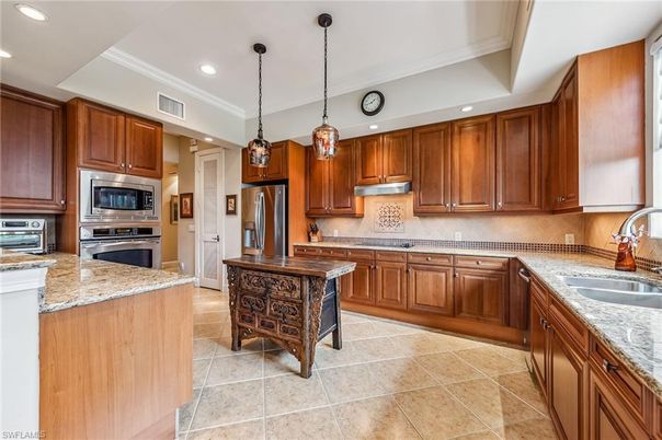 Interior, Kitchen, Pendant Lights, Recessed Lighting, Stainless Steel Appliances