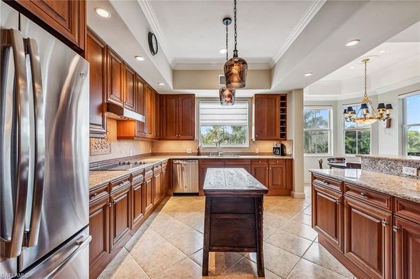 Interior, Kitchen, Pendant Lights, Recessed Lighting, Stainless Steel Appliances
