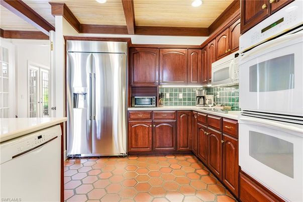 Interior, Kitchen, Recessed Lighting, Stainless Steel Appliances, Wooden Beams, Wooden Ceilings