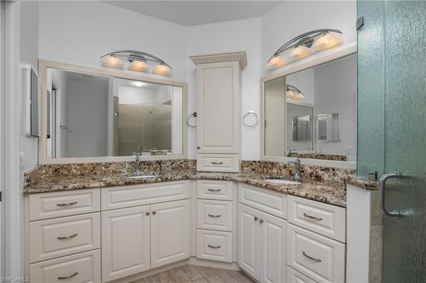 Bathroom, Dual Sink Vanities, Interior, Wood Texture Flooring