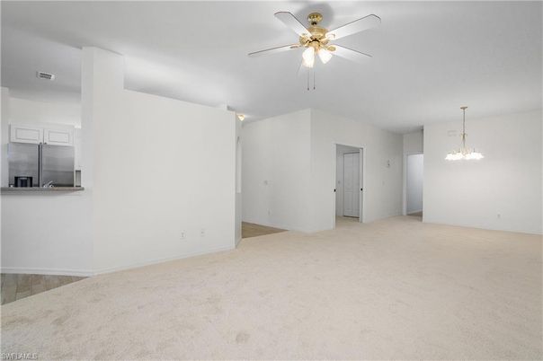 Empty room, Interior, Pendant Lights