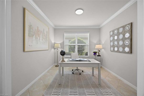 Home Office, Interior