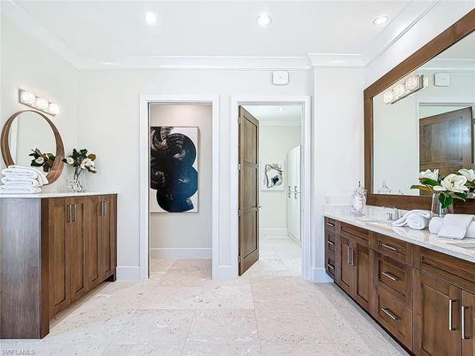Bathroom, Dual Sink Vanities, Interior, Recessed Lighting
