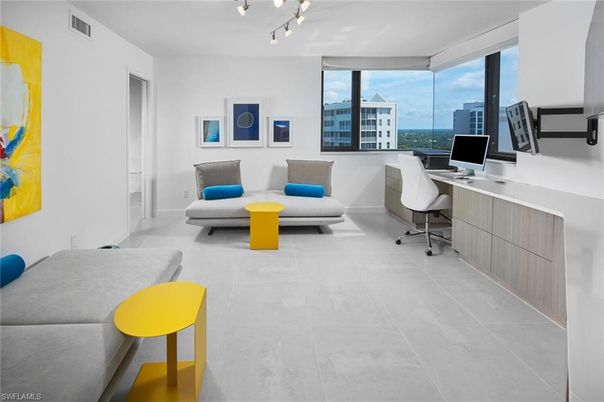 Home Office, Interior