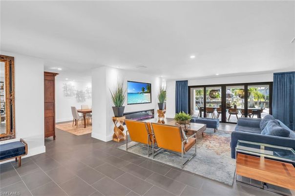 Dining room, Interior, Living room, Recessed Lighting