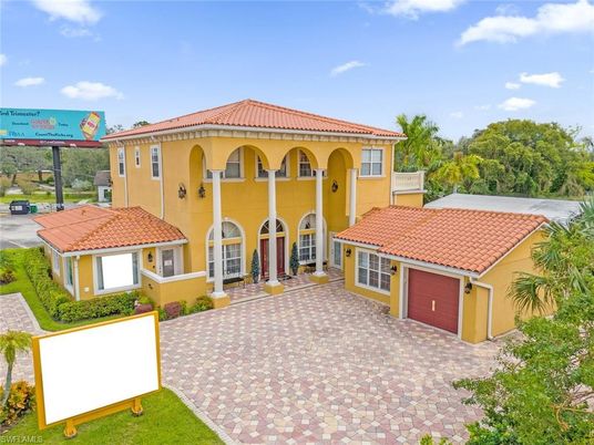 Attached, Exterior, Facade, Mediterranean