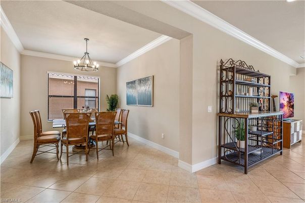 Chandelier, Dining room, Interior