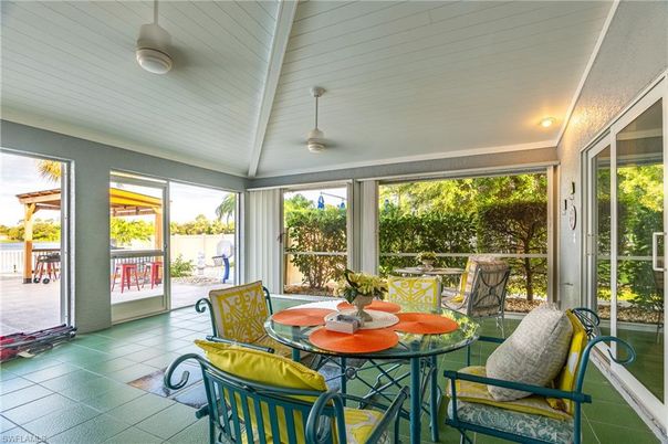 Dining room, Interior, Sun Room