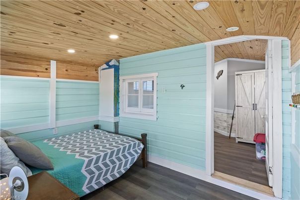 Bedroom, Interior, Recessed Lighting, Wooden Ceilings, Wood Texture Flooring, Wooden Walls