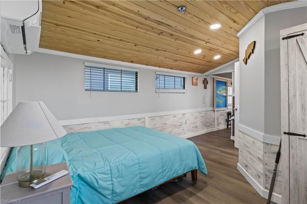 Bedroom, Interior, Recessed Lighting, Wooden Ceilings, Wood Texture Flooring