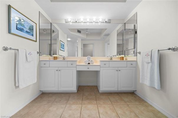 Bathroom, Dual Sink Vanities, Interior