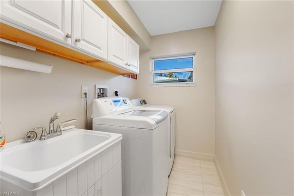 Interior, Washer