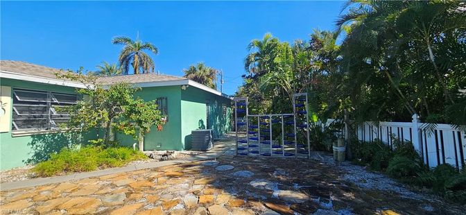 Backyard, Exterior