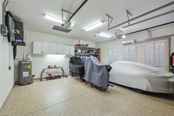 Garage, Interior