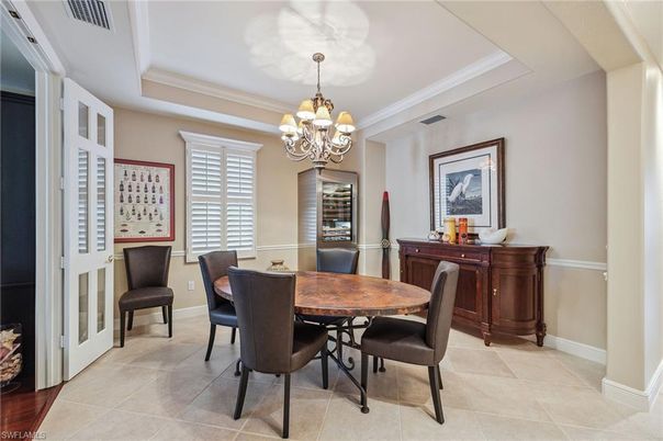 Chandelier, Dining room, Interior