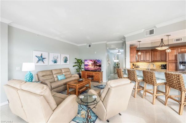 Interior, Kitchen, Living room, Pendant Lights, Stainless Steel Appliances