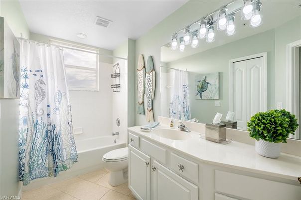 Bathroom, Interior, Recessed Lighting