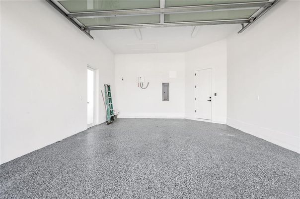 Garage, Interior