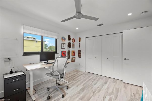 Home Office, Interior, Recessed Lighting, Wood Texture Flooring
