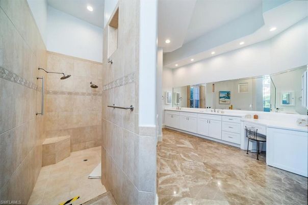 Bathroom, Dual Sink Vanities, Interior, Recessed Lighting