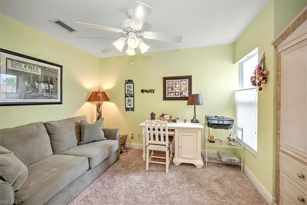 Home Office, Interior