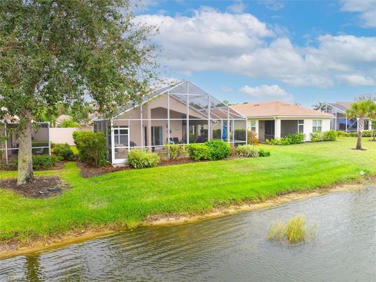 Exterior, Lake