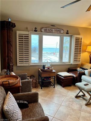 Interior, Living room, Water