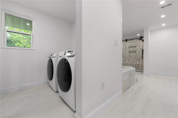 Interior, Recessed Lighting, Washer