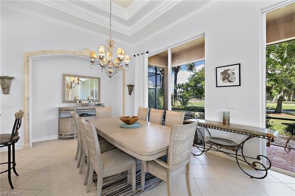 Chandelier, Dining room, Interior