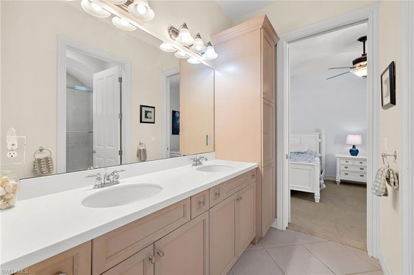 Bathroom, Dual Sink Vanities, Interior