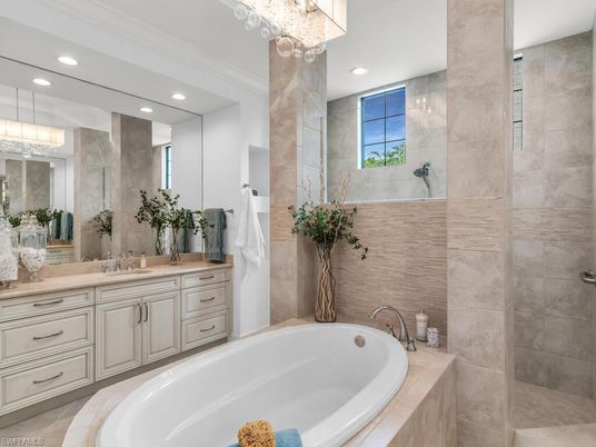 Bathroom, Interior, Recessed Lighting
