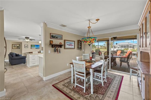 Dining room, Interior, Pendant Lights