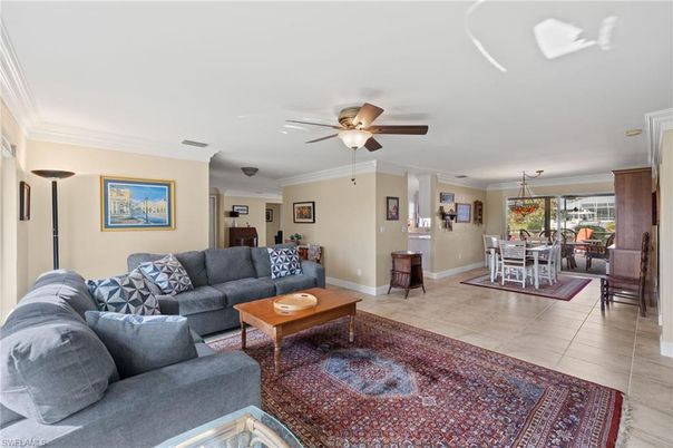 Dining room, Interior, Living room, Pendant Lights