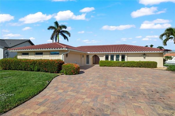 Backyard, Exterior, Facade, Mediterranean