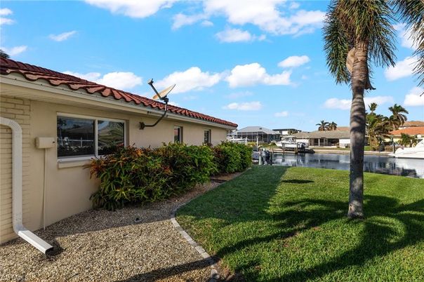 Backyard, Exterior, Lake