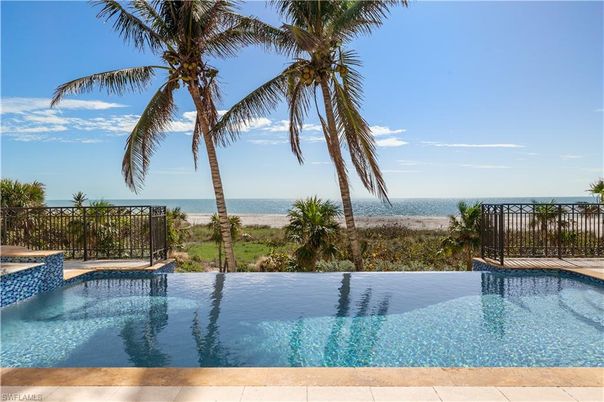 Exterior, Pool, Water